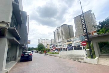 Kampung Sungai Kayu Ara