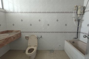 Heritage (Menara Warisan)