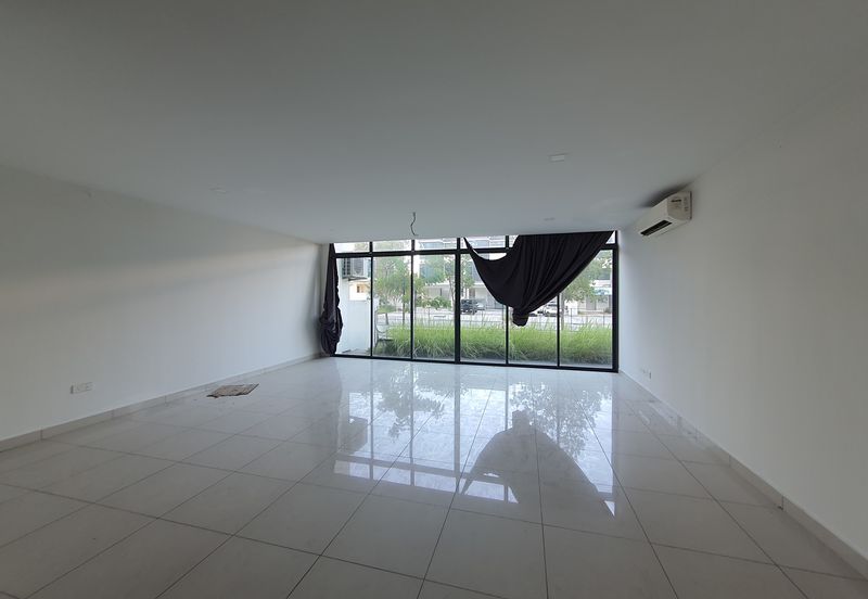 Cyberjaya w 3 sty/4 sty Superlink House, Freehold