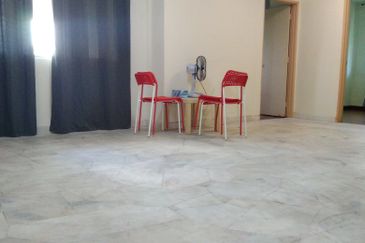 Pangsapuri Kiambang, Bukit Subang