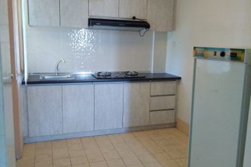 Pangsapuri Kiambang, Bukit Subang