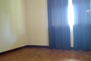 Pangsapuri Kiambang, Bukit Subang