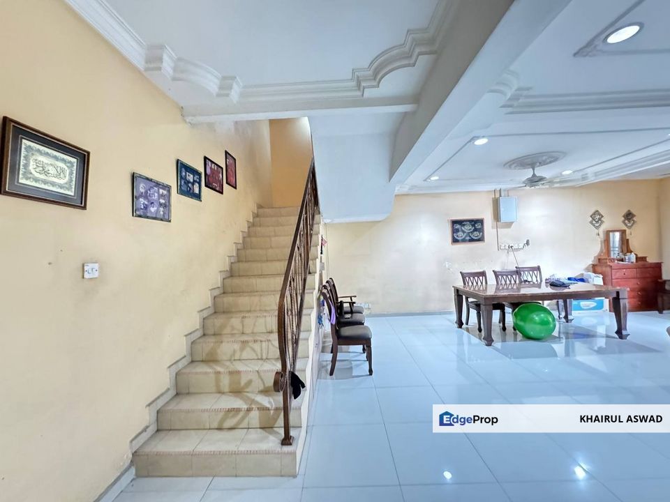Seksyen 11, Shah Alam, Selangor Rumah Teres 2 Tingkat Renovated 6 Bilik for sale. , Selangor, Shah Alam