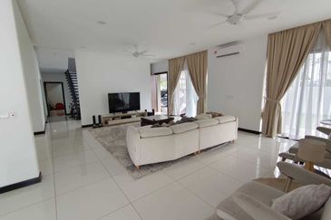 Elmina Tiana Bukit Jelutong 