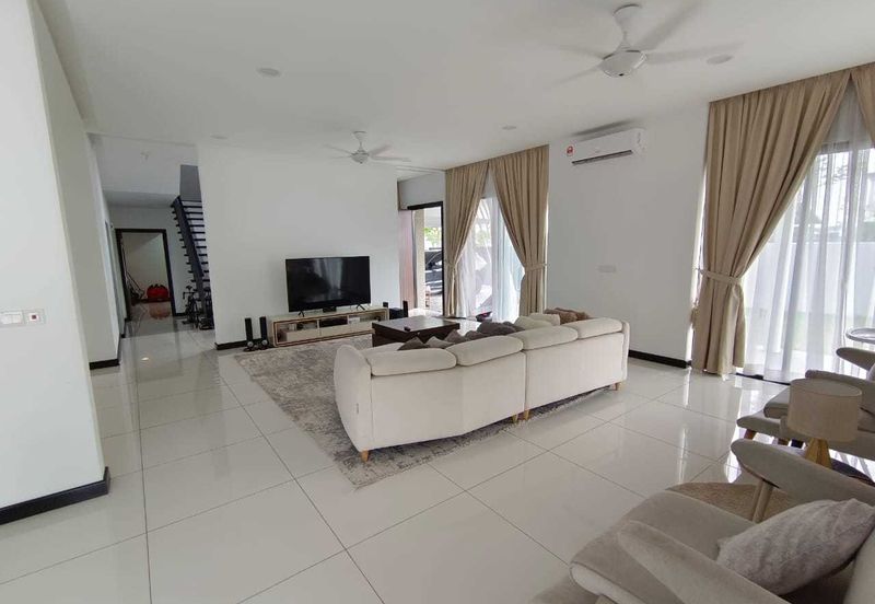 Elmina Tiana Bukit Jelutong 