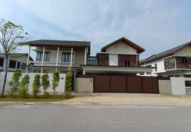 Elmina Tiana Bukit Jelutong 