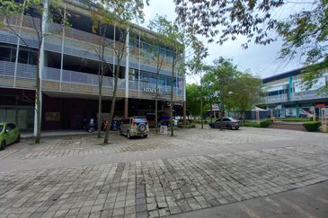 Bukit Jelutong
