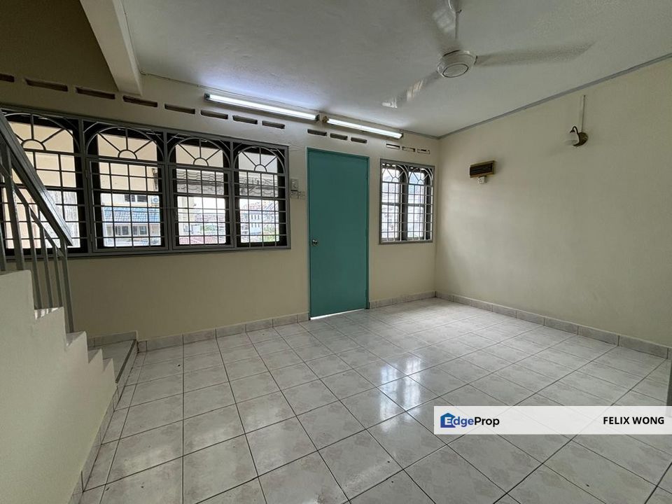 Super Cheap! Townhouse For Sale!! Taman Lembah Maju, Ampang, Selangor, Pandan Indah