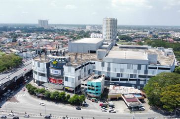 (9,772 KP, Depan KB Mall, Tanah Rata) Tanah Komersil di Bandar Kota Bharu, Kelantan