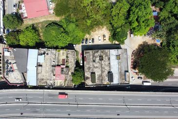 (9,772 KP, Depan KB Mall, Tanah Rata) Tanah Komersil di Bandar Kota Bharu, Kelantan