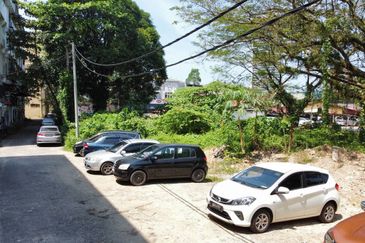 (9,772 KP, Depan KB Mall, Tanah Rata) Tanah Komersil di Bandar Kota Bharu, Kelantan