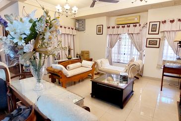 Bukit Jelutong (beside field)