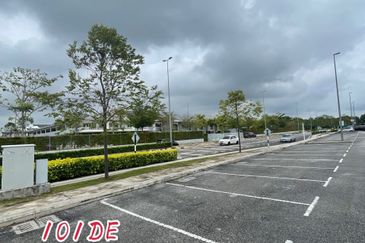 Tenanted Tropicana Aman Sinaria 2 Sty Shoplot For Sale