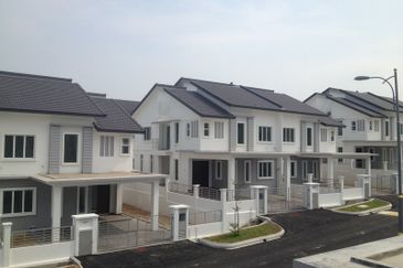 Hillview residence, Bandar Teknologi Kajang Semi D