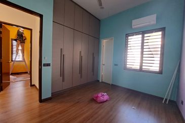 Avis 2 @ Setia Alam Sari