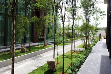 24x85 3 Storey Superlink House, Poolvillas, Reflexion Puchong, Taman Nusaputra Puchong, Near Cyberjaya