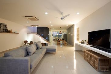 Puchong 3 Storey Superlink Villa House near Cyberjaya, Putrajaya, MEX Highway