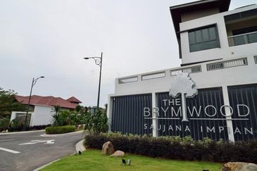 Saujana Impian Golf Resort Brymwood 2 Storey Semi D For Sale