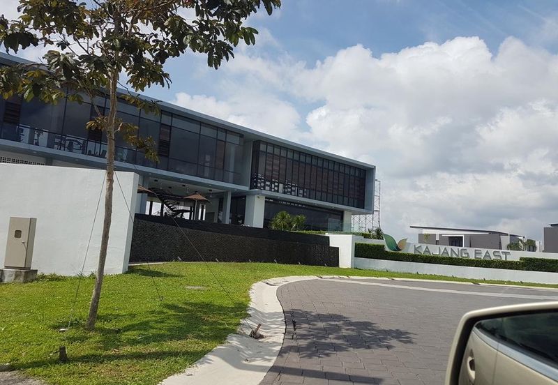 [ Fully Renovated ] Kajang East Terrace House for Sale, Freehold, with Clubhouse facilities