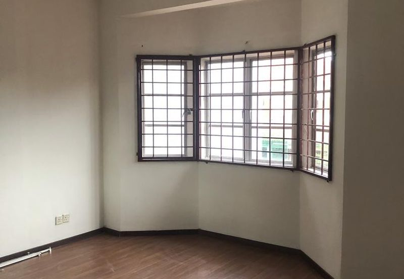 Bandar Tun Hussein Onn