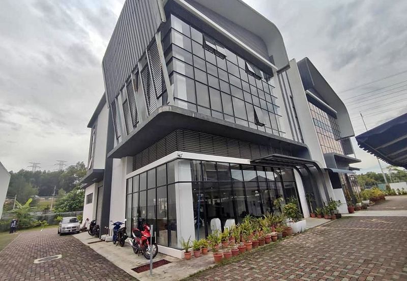 Full Renovate Business Factory @ Sinar Meranti Puchong, 3 Storey Semi D Factory with Cargo Lift
