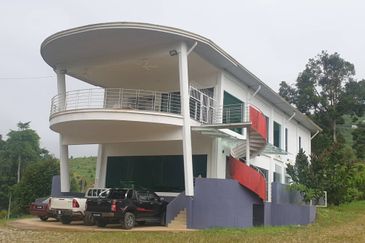 Karak | Lanchang Pahang Durian Farm 315 acre For Sale