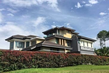 Fully Renovate | Bungalow Perdana Lakeview East Cyberjaya, 9472sq feet
