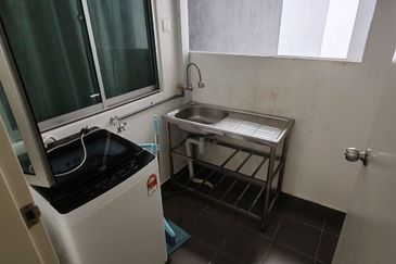 Savanna Southville City Bangi 3 Room 2 Bath Condo for RENT