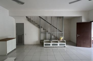 Jalan Setia Permai U13/42F