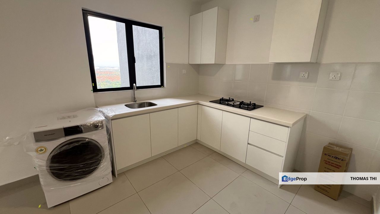 Setia Alam Huni D' Eco Ardence Service Residence Partial Furnished unit for Sale, Selangor, Setia Alam/Alam Nusantara