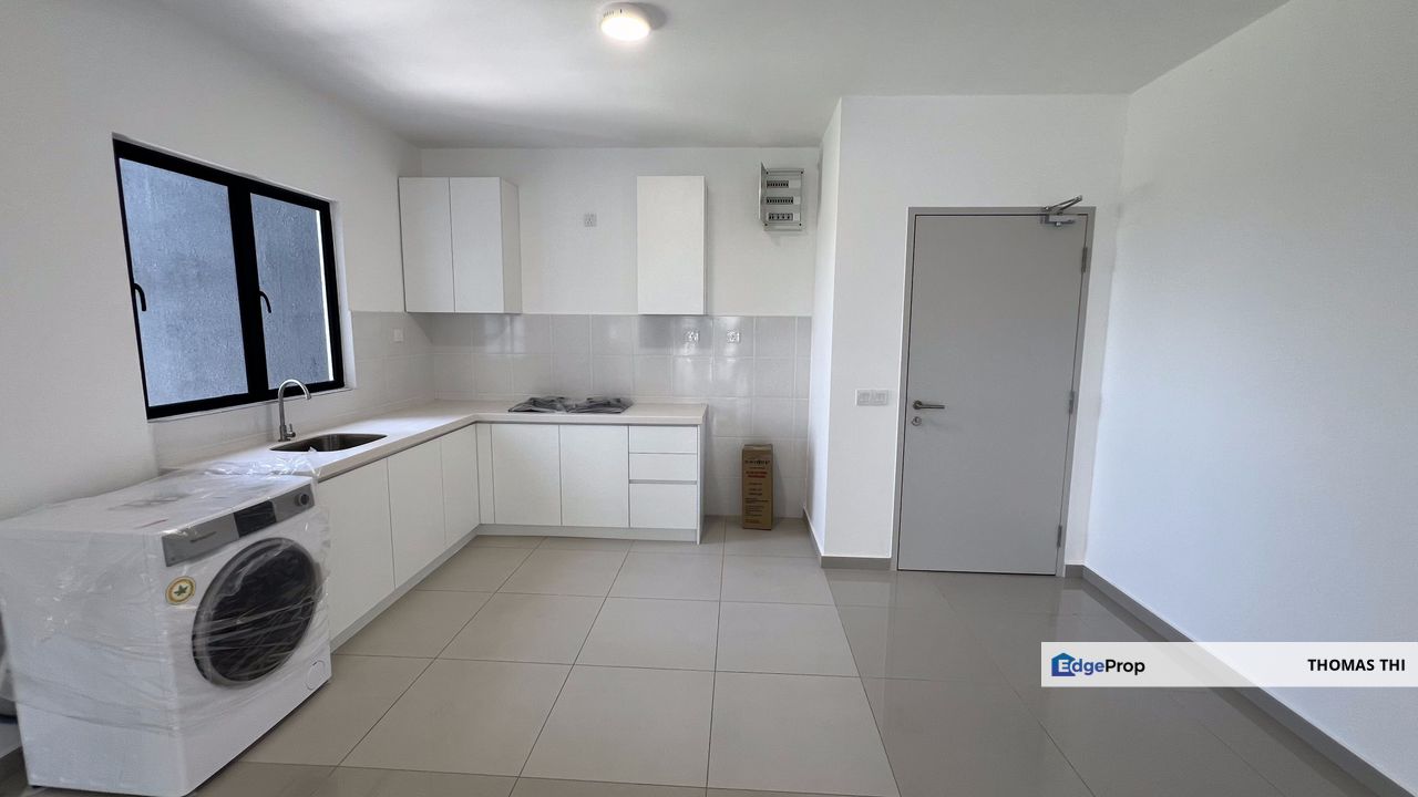 Setia Alam Huni D' Eco Ardence Service Residence Partial Furnished unit for Sale, Selangor, Setia Alam/Alam Nusantara