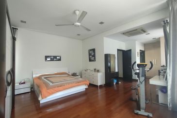 Changkat Kiara Surya