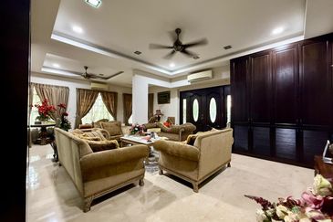 Bandar Tun Hussein Onn