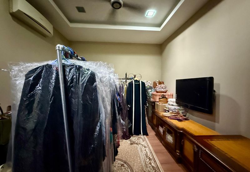 Bandar Tun Hussein Onn