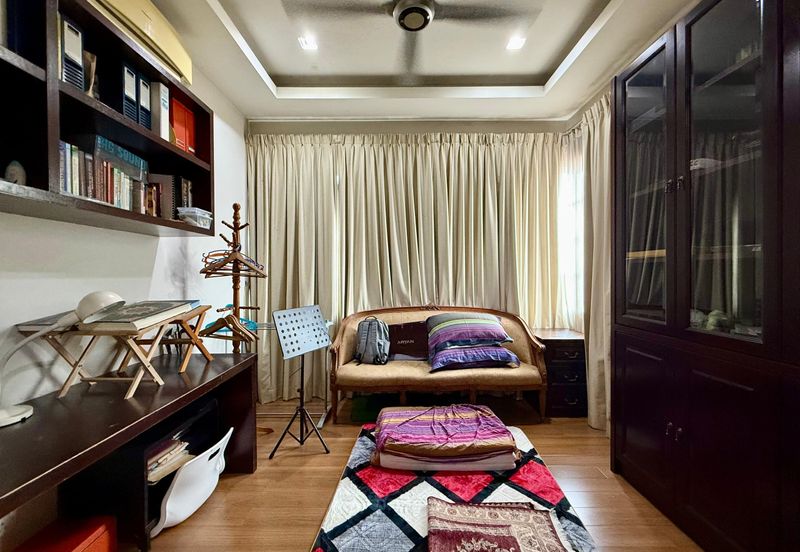 Bandar Tun Hussein Onn