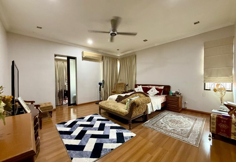 Bandar Tun Hussein Onn