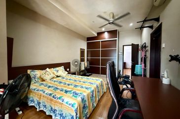 Bandar Tun Hussein Onn