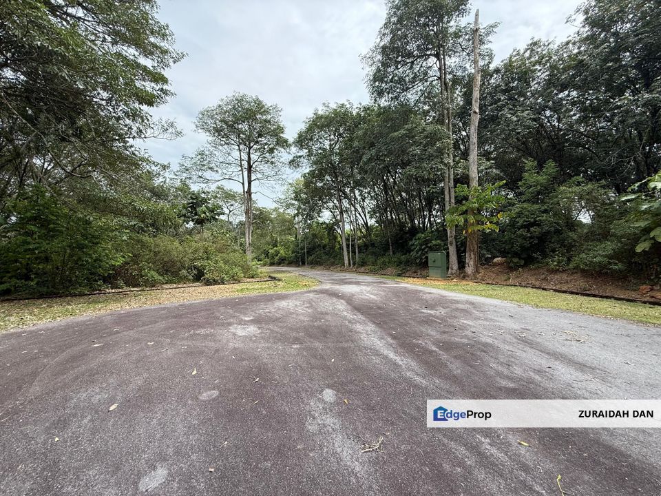 NEAR GUARD HOUSE! 10,516 SQ FT!  Bungalow Lot Land @ College Heights Garden Resort Pajam, Mantin, Negeri Sembilan, Mantin