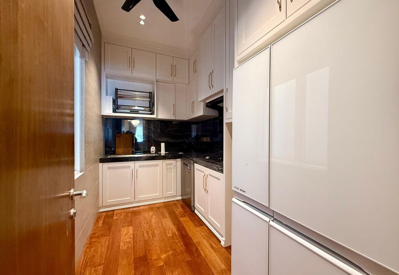 BEAUTIFUL ID! FULLY FURNISHED! Lower Unit Duplex Townhouse @ Serene Mont Kiara, KL