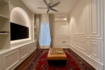 BEAUTIFUL ID! FULLY FURNISHED! Lower Unit Duplex Townhouse @ Serene Mont Kiara, KL