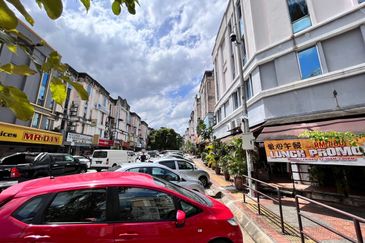 Medan Putra Business Centre