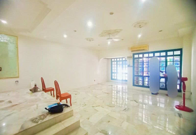 Facing Open Cantik Wow Teres 2 Tkt Taman Putra Indah Sri Kembangan