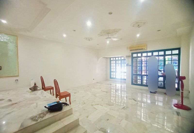 Facing Open Cantik Wow Teres 2 Tkt Taman Putra Indah Sri Kembangan