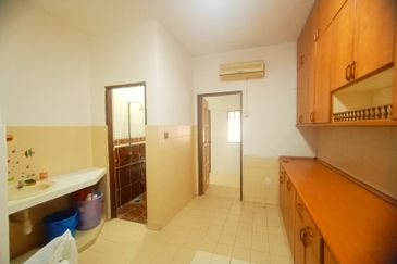 Facing Open Cantik Wow Teres 2 Tkt Taman Putra Indah Sri Kembangan