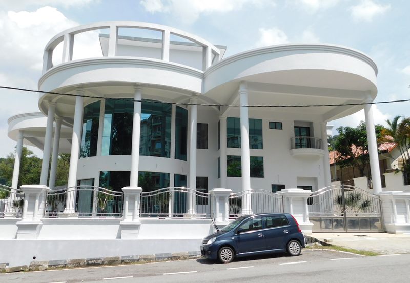 Jalan Bukit Antarabangsa 