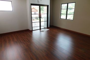 Jalan Bukit Antarabangsa 