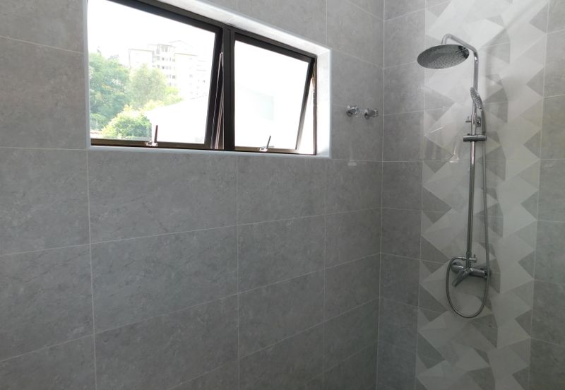 Jalan Bukit Antarabangsa 