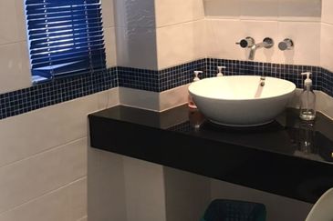 Jalan Lingkungan U Thant 