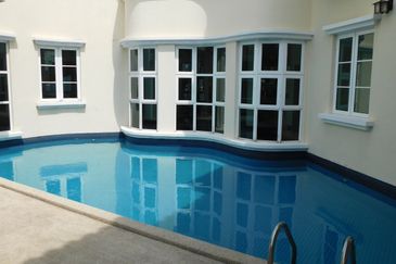 Kiara Peak (Puncak Kiara)