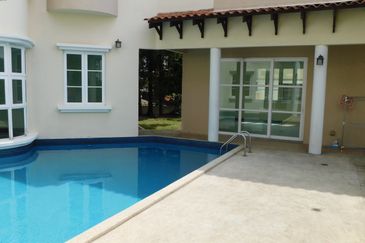 Kiara Peak (Puncak Kiara)